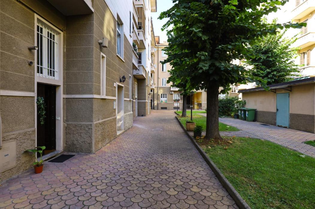 Paki Home Nel Cuore Dei Navigli Di Milano Exterior photo